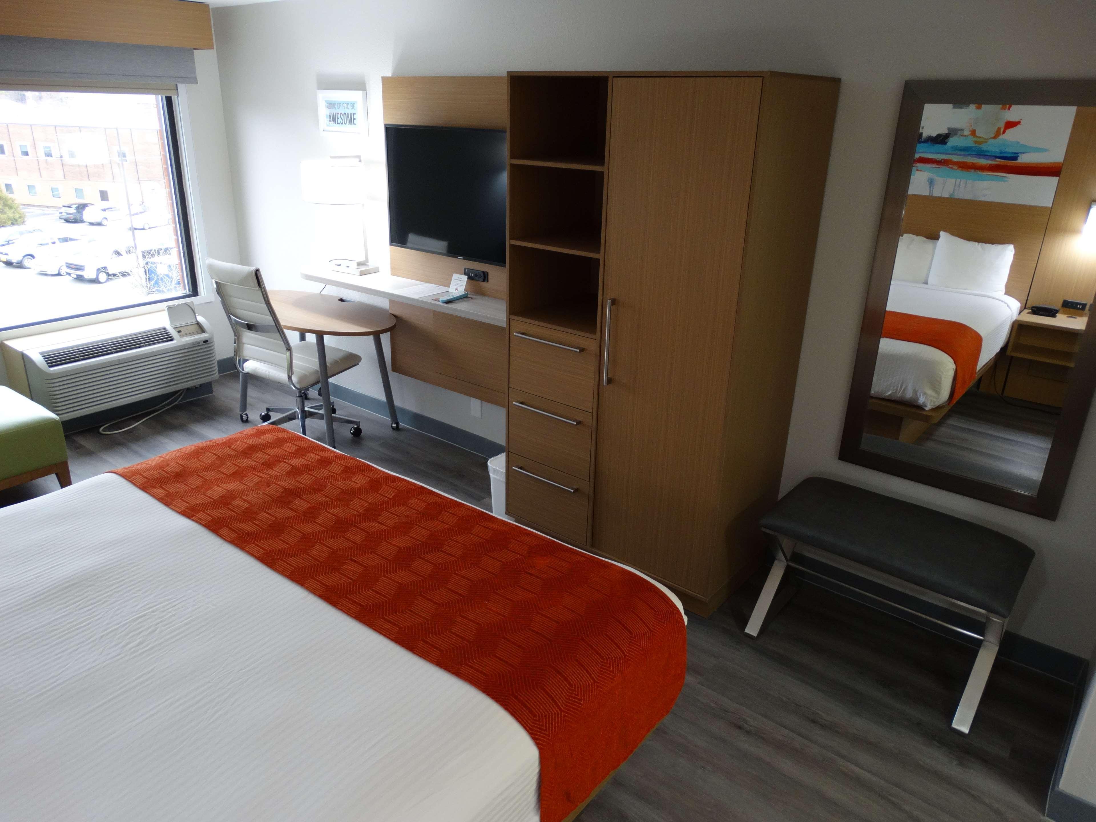 เบสต์ เวสเทิร์น เอ็กเซคคิวทีฟ โฮเต็ล Hotel ดัมบาร์ตัน ภายนอก รูปภาพ
